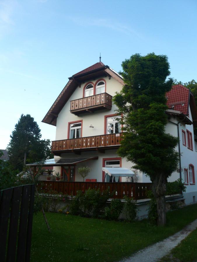 Apartments Alte Villa Гармиш-Партенкирхен Экстерьер фото