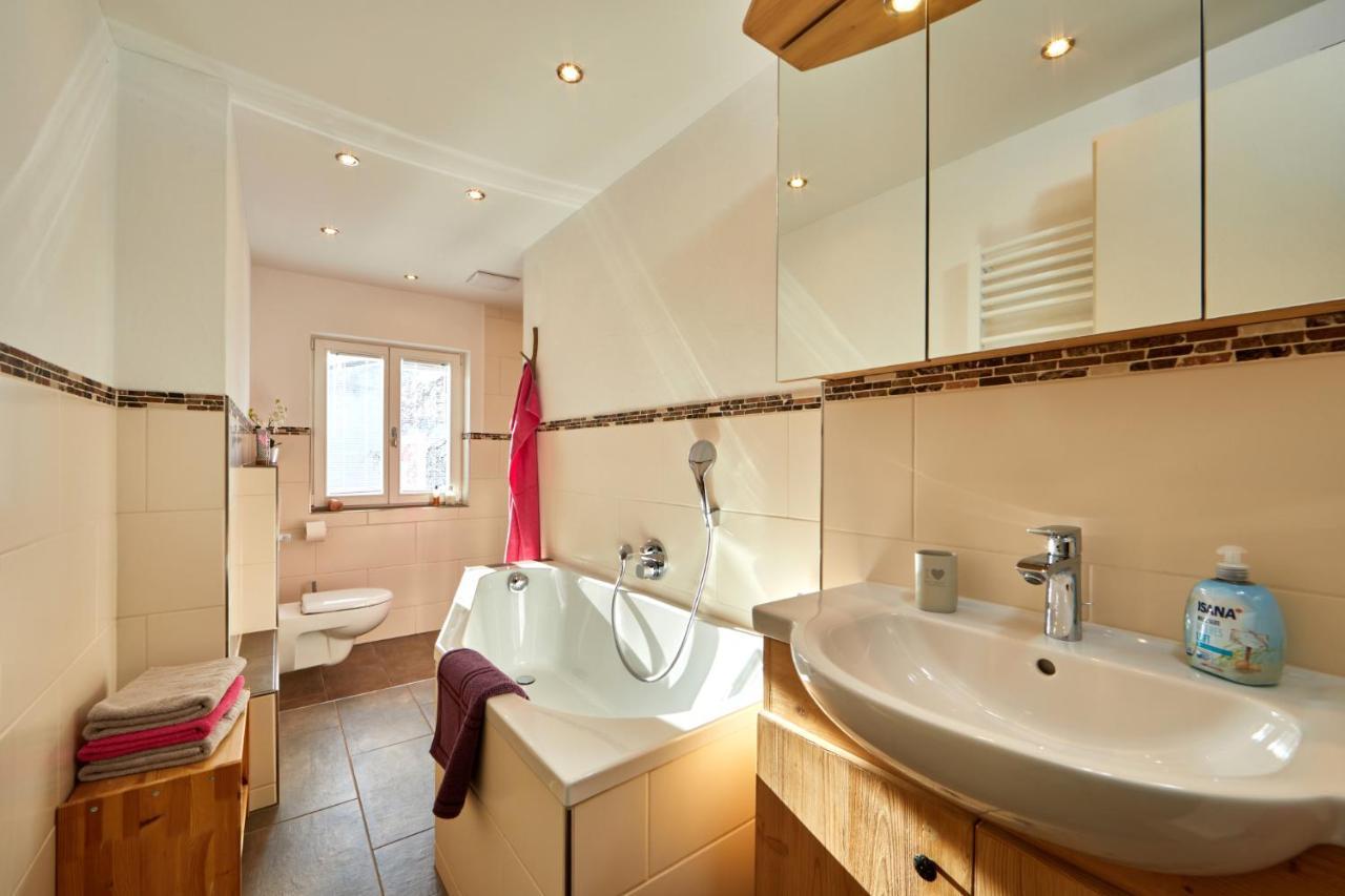 Apartments Alte Villa Гармиш-Партенкирхен Экстерьер фото