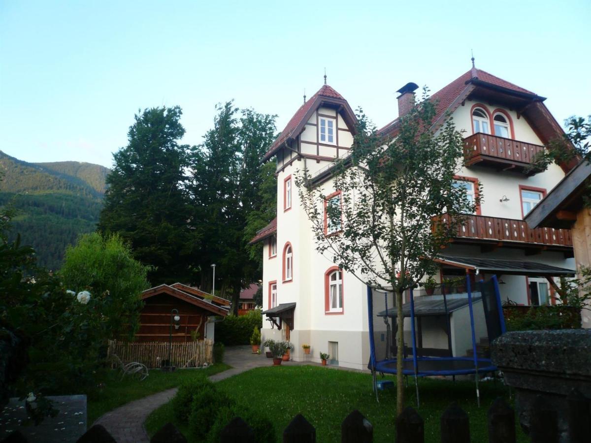 Apartments Alte Villa Гармиш-Партенкирхен Экстерьер фото
