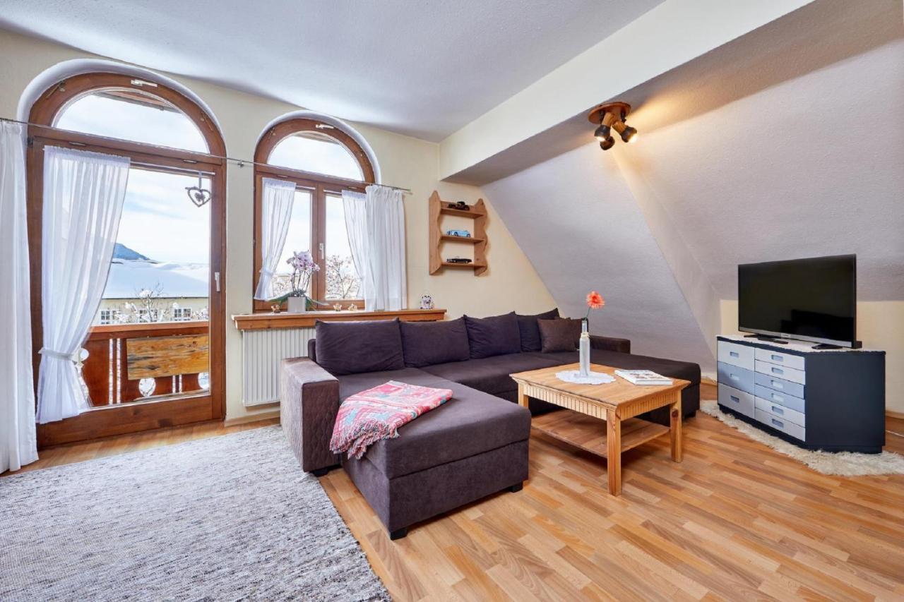 Apartments Alte Villa Гармиш-Партенкирхен Экстерьер фото