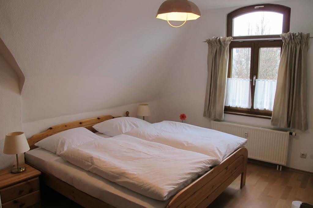 Apartments Alte Villa Гармиш-Партенкирхен Экстерьер фото