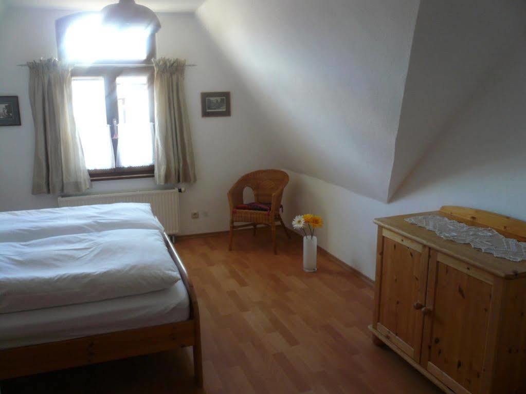 Apartments Alte Villa Гармиш-Партенкирхен Экстерьер фото
